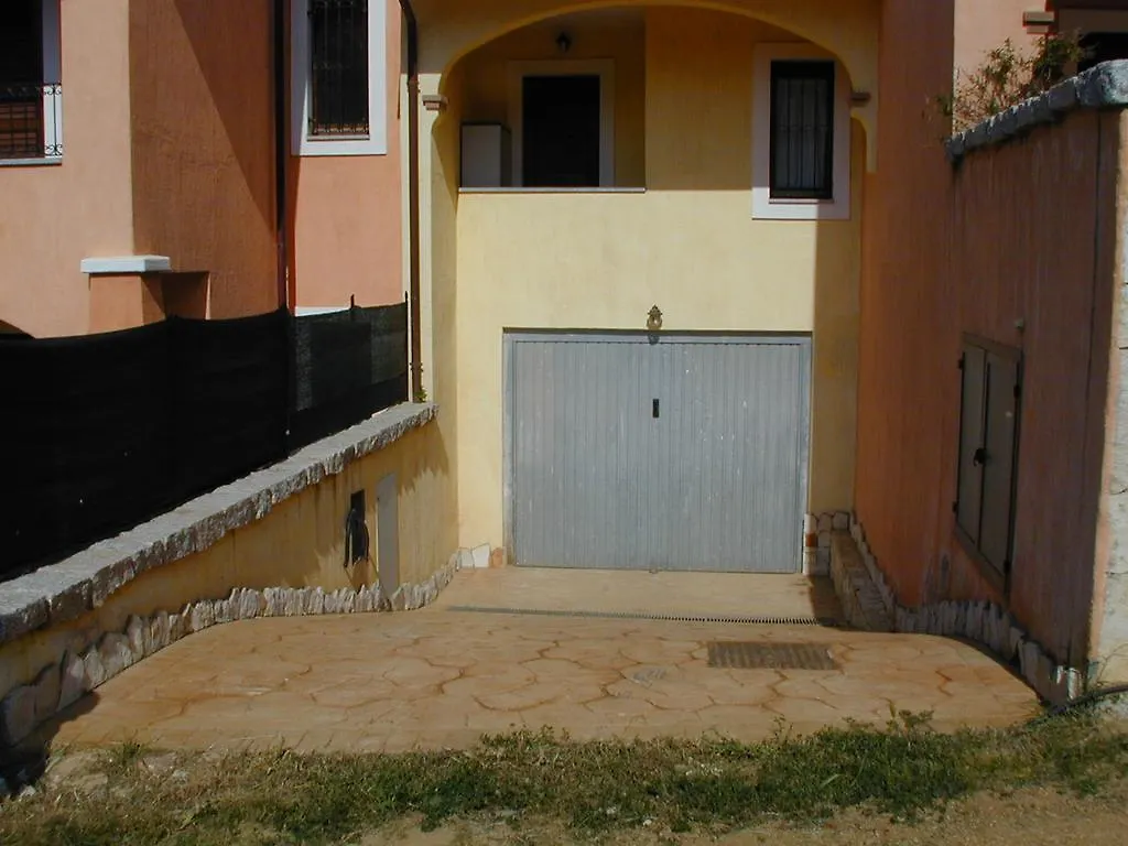 Appartamento Markus By La Via Del Mare Viaggi E Vacanze Вилласимиус 0*,  Италия